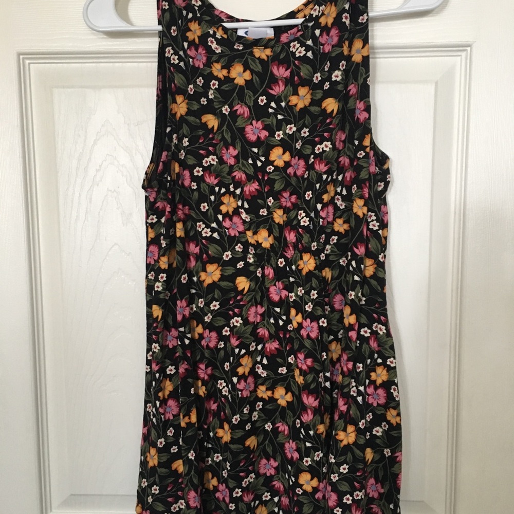 Old Navy maternity sleeveless floral blouse size s